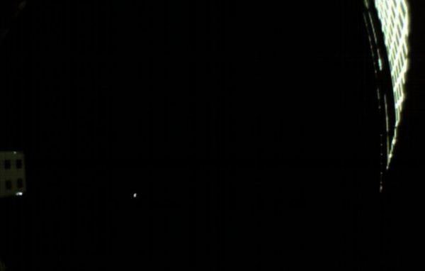 А вот и первые снимки того, как сейчас выглядит Марс! Крошечный кубсат заснял Красную планету до приземления на нее знаменитого зонда InSight