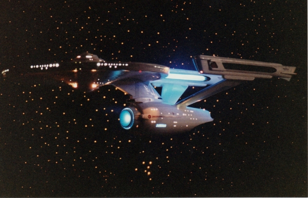 Не верите — смотрите фото NASA! В пространстве появился объект похожий на звездолет Enterprise из сериала Звездный путь!