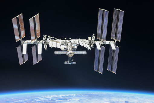 <br />
В NASA оценили опасность вылетевшего с МКС в космос инструмента<br />
